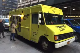 看看美国摊煎饼果子的和国内的有什么不同？图片