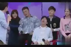 易烊千玺穿凉鞋转圈圈，“易阵风”消失不见了，都要被转晕了视频封面