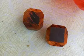 你知道小叶紫檀保健球吗？我做给你看图片