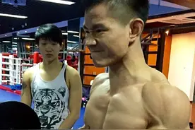 筋肉男神杨建平又来喽（身材杠杠滴）图片