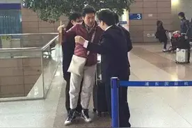 东航40多人滞留背后：超售补偿机制缺位图片