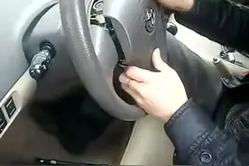 做个汽修达人之方向盘拆卸方法