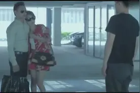 撞见老板抱着新女秘书 幸亏我机智差点就被开除图片