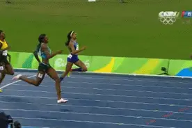 刚刚结束的奥运400米决赛中，神一样的冲线方式粗线了！图片