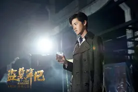 鹿晗和艺兴两人粘了胡子有大叔范，成熟的气息扑面而来图片