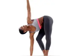 跑步后做这5个瑜伽体式，大腿再也不粗了图片