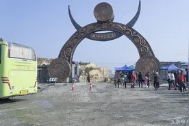 世界最大的苗族聚居村——西江千户苗寨图片