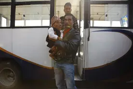 尼泊尔老人身高56厘米图片