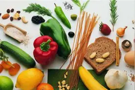 裁员、倒闭、淘汰，95%生鲜电商在亏损，生鲜电商的出路在哪里图片