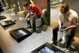 “冲马桶”用英语怎么说？上厕所这些短语一定要掌握图片