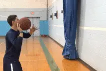 6种实用的传球训练，强化基本功！图片