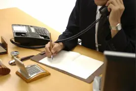 五招教你快速学会：电话转接礼仪图片