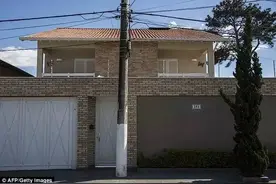 绑匪绑架了F1掌门的岳母，比女婿还小20岁，富豪说不会付赎金图片