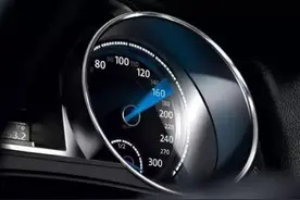 与战神高尔夫R同平台，而且外观更漂亮时尚，高性能，完美座驾图片