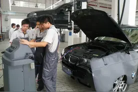 不在4S店保养，发动机不保修？图片