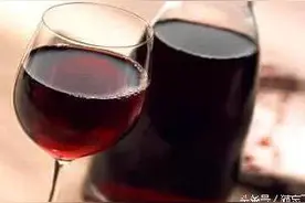 很多人都会自酿葡萄酒，但是细节你做到了吗？听下专家的图片