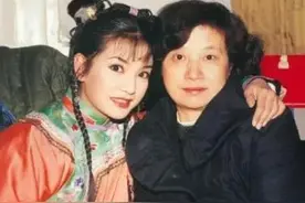 女儿像妈没福气？赵薇范冰冰林志玲徐子淇等和妈妈合影，谁更美？图片