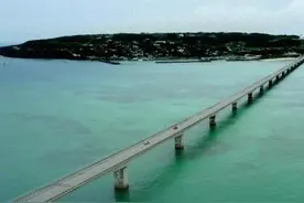 这就是他们的第一次见面，懵懂的男女就这样图片