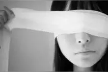 当你抱着前女友笑，我却在为家赚家计图片