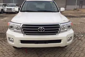 陆巡释放不羁雄心 丰田酷路泽4500柴油机V8大马力图片