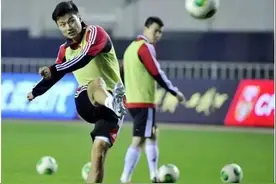 掌握基础动作要领，提升射门技巧图片