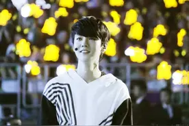 [阳光背后的故事]  鹿晗2012~2014的辛酸尽做笑谈图片