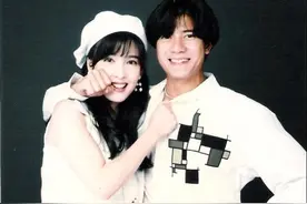 周慧敏晒与郭富城今夕合照，28年两人变化不大！图片