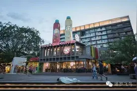 这个大学生睡遍了清迈之后就被警察蜀黍喝茶了图片