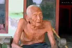 印尼现145岁老人 受访时称“好想死”图片