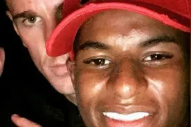 英媒：哈特与拉什福德外出享受曼市最后一夜图片