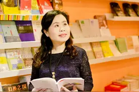 重庆市巴蜀小学校长马宏荐书《猜猜我有多爱你》图片