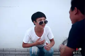 一个哑巴与一个智障间的对话！视频封面