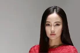 繁星直播独家专访黄龄：牵手薛之谦9月发行单曲图片