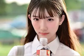 小说：少年救了首富之女，不但赚了三千万，还成为马首富座上宾图片