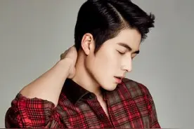 《小时代》中的陈学冬一直是非常高冷的，现实中的他你会喜欢么？图片