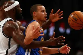 NBA赛场中的蛋疼时刻，看着真心疼图片