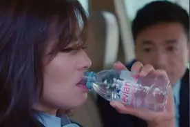 为什么那款叫“依云”（evian）的矿泉水卖这么贵？图片