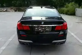 老板新购买的 ”宝马760” 只因外观比较好，多花100万！图片