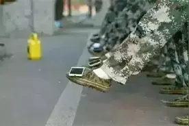 GIF|看到这样司机开车，我要下车图片