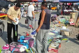 金三角大集开市 填补市内露天市场空白图片