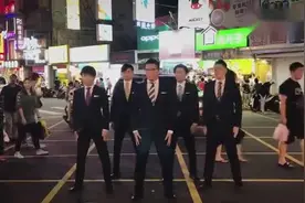 日本机械舞闪现台湾街头，酷到没朋友！视频封面