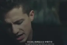 Charlie Puth《Attention》MV，性感嗓音把这首歌演绎的非常完美