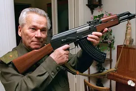 在这家机场免税店，你能买到AK-47图片