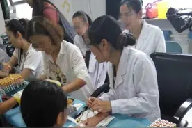 小学生抽血体检家长不知情 校方承认通知力度不够图片