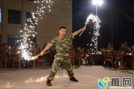 迎新兵 庆中秋——海南边防总队训练基地组织新兵开展中秋晚会活动图片