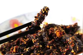 舌尖美味 探秘“干巴牛肉”如何炼成图片