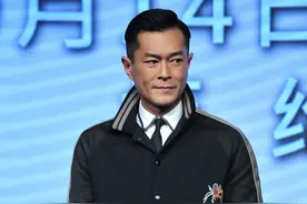 古天乐、张智霖黑白配 两大男神你站谁图片