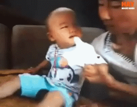 搞笑gif图：守望先锋乱入街霸图片