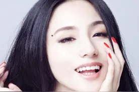 脸上的痣，你最该注意这几个！图片