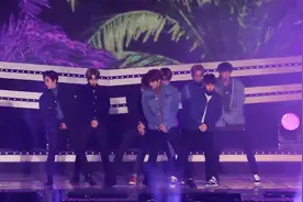 EXO舞蹈越来越成熟 台下粉丝应援很给力视频封面